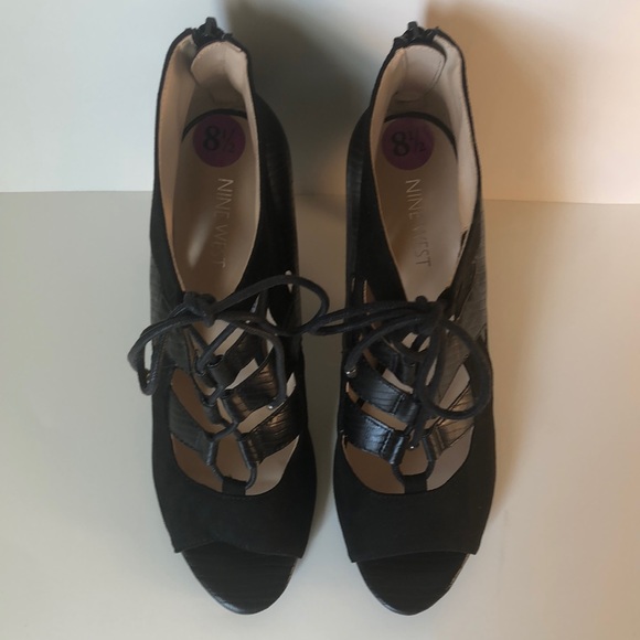 Nine West Laced Heels - Picture 4 of 8